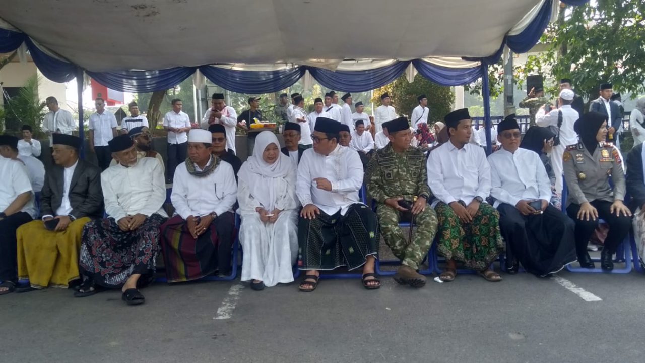 Ribuan Santri Padati Alun-alun Rangkasbitung, Ponpes Modern Darussa’adah Curi Perhatian di Hari Santri Nasional 2026